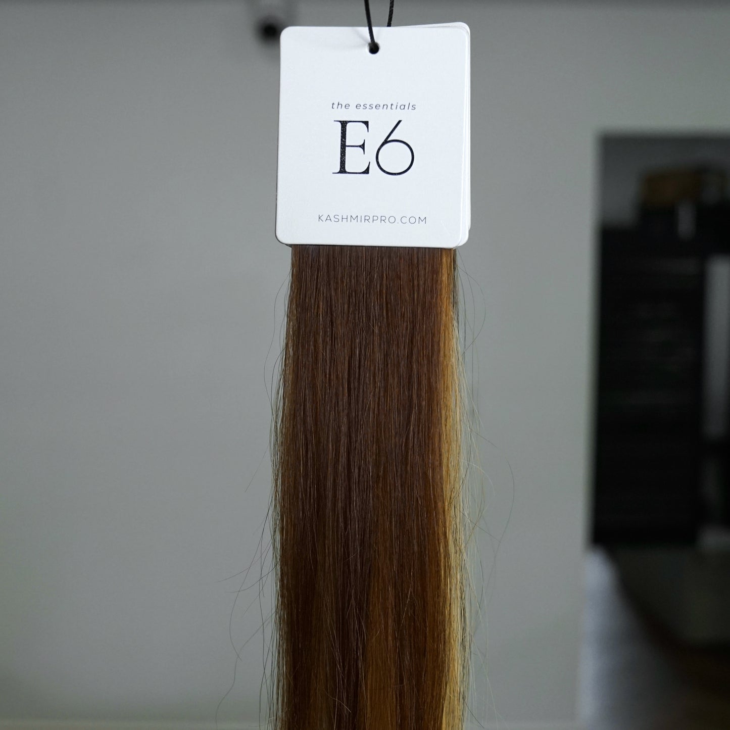 Khroma: The Essentials - E6