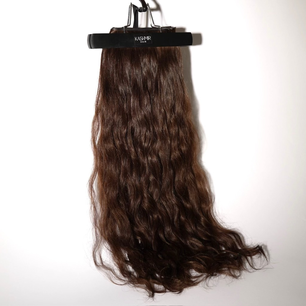 Kashmir Flat Weft - 24" Medium Brown Wavy - 2 Wefts